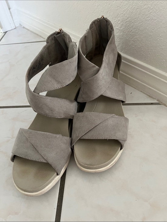 Dr. Scholl's Shoes - Dr Scholl’s Gray Suede Crisscross Sandals - Women